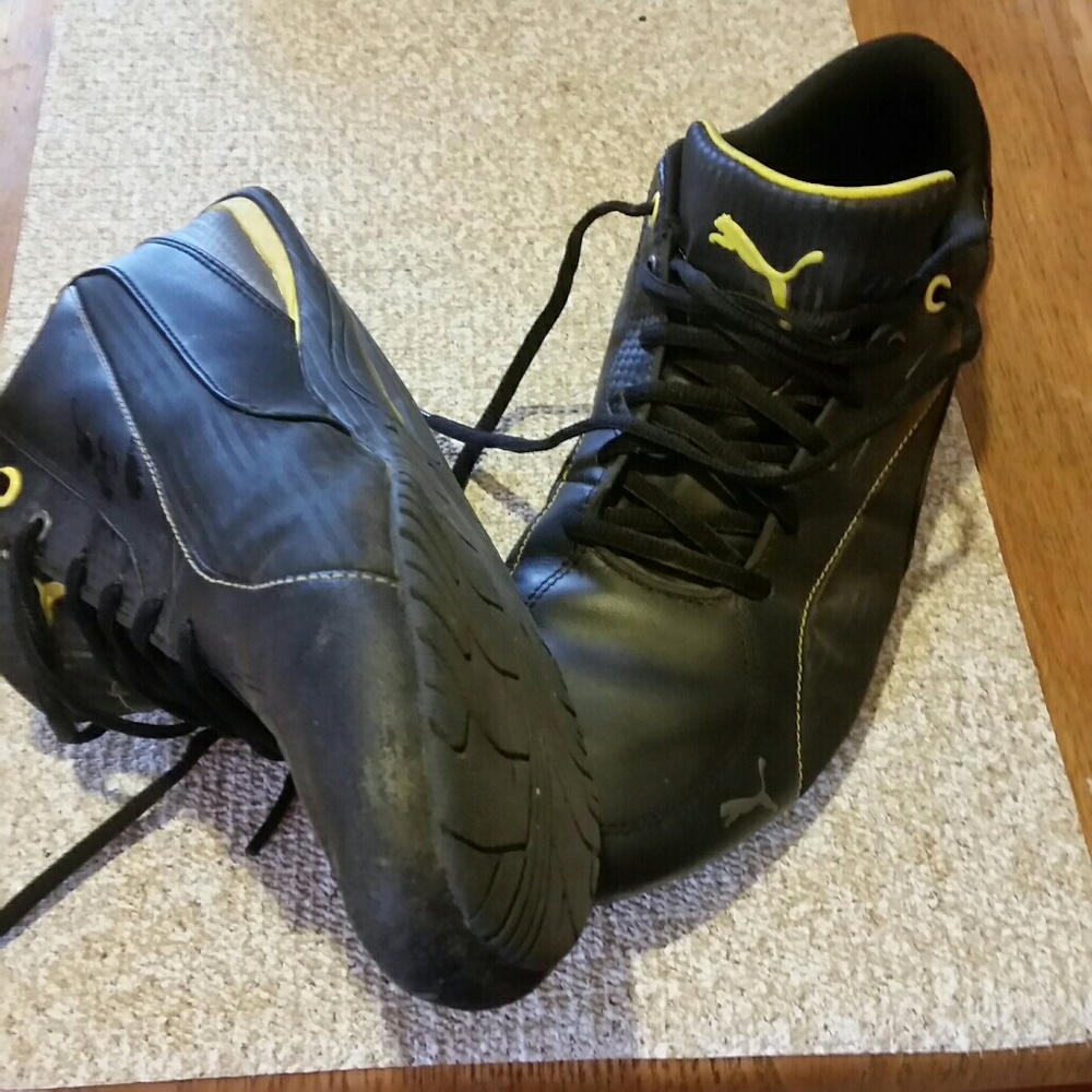 Puma tennis shoes